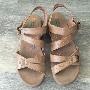 Baretraps sandals